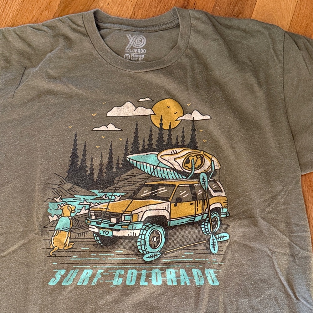 Men’s YoColorado surf Colorado t shirt, medium, Toyota kayak